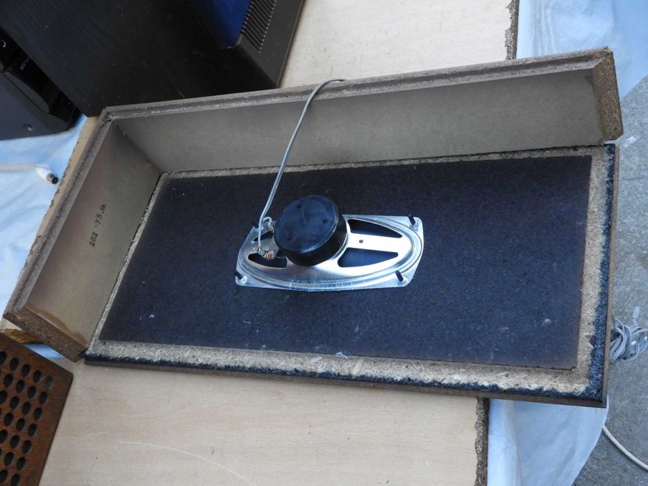 Kolumny vintage do naprawy lub na części