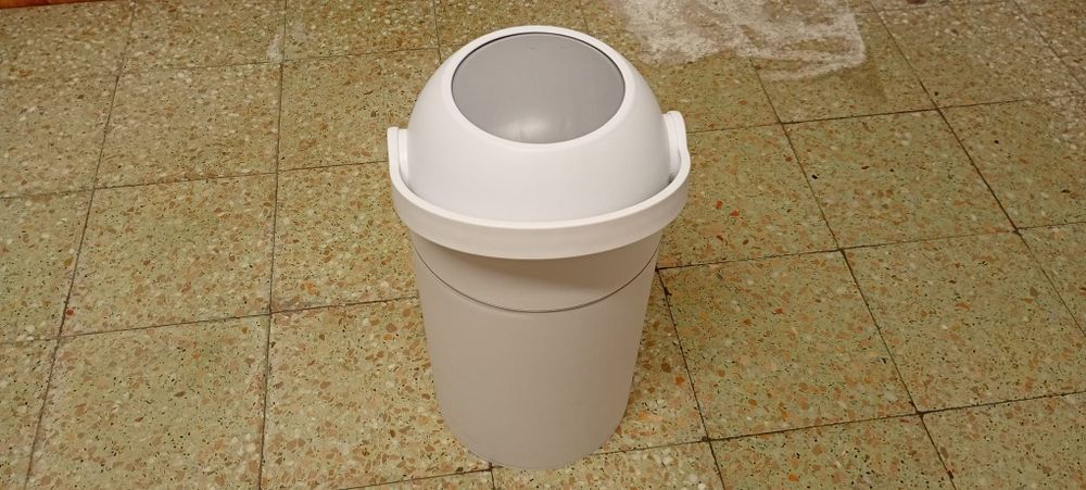 Vendo contentor para fralda bff