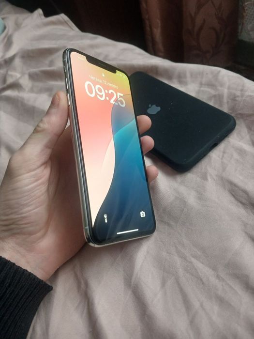 Iphone xs max продається