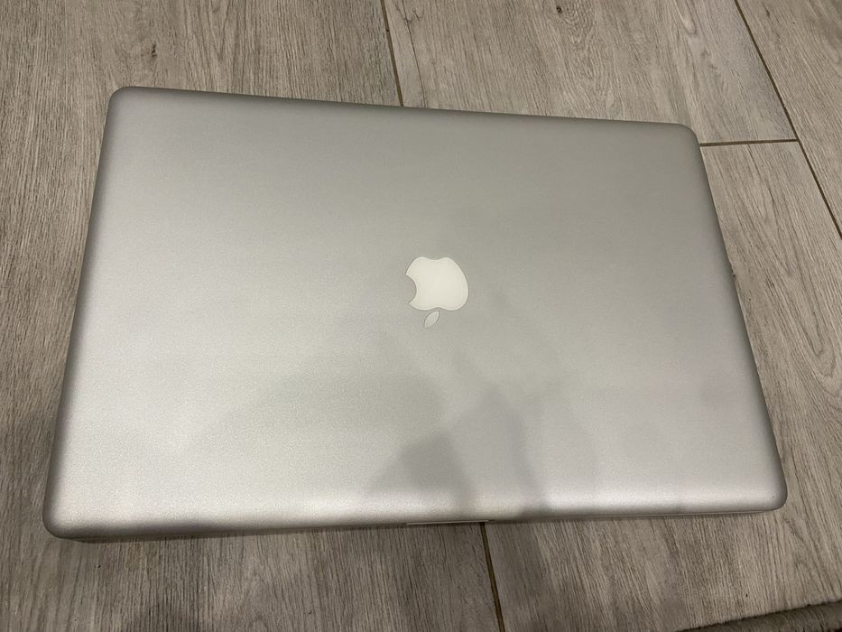Apple MacBook Pro A1297