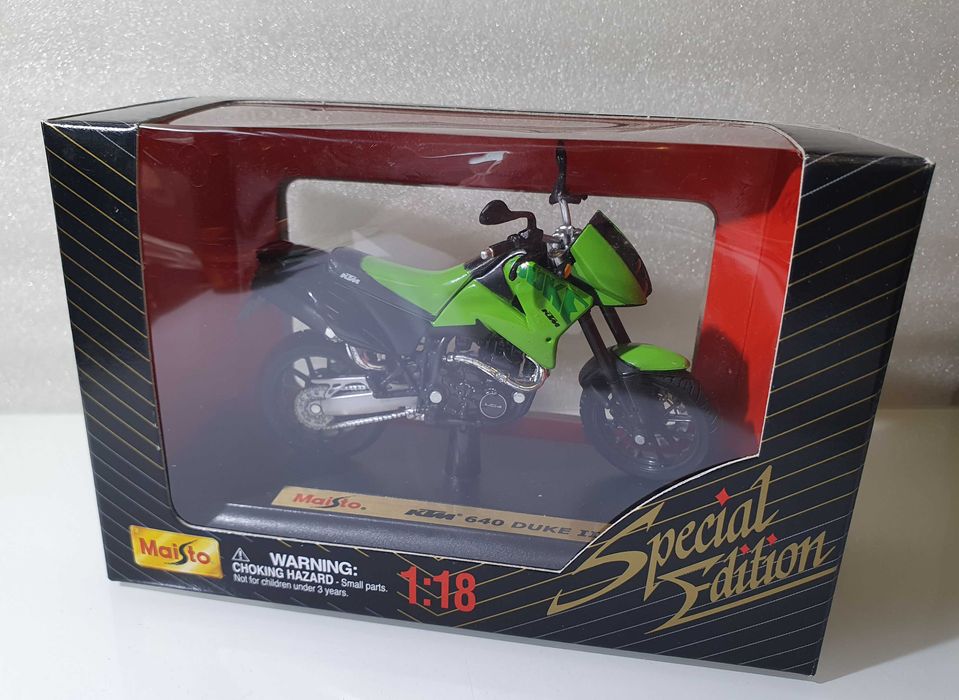 Antiga Miniatura 1/18 ~ "KTM 640 DUKE II" ~ Special Edition ~ Maisto