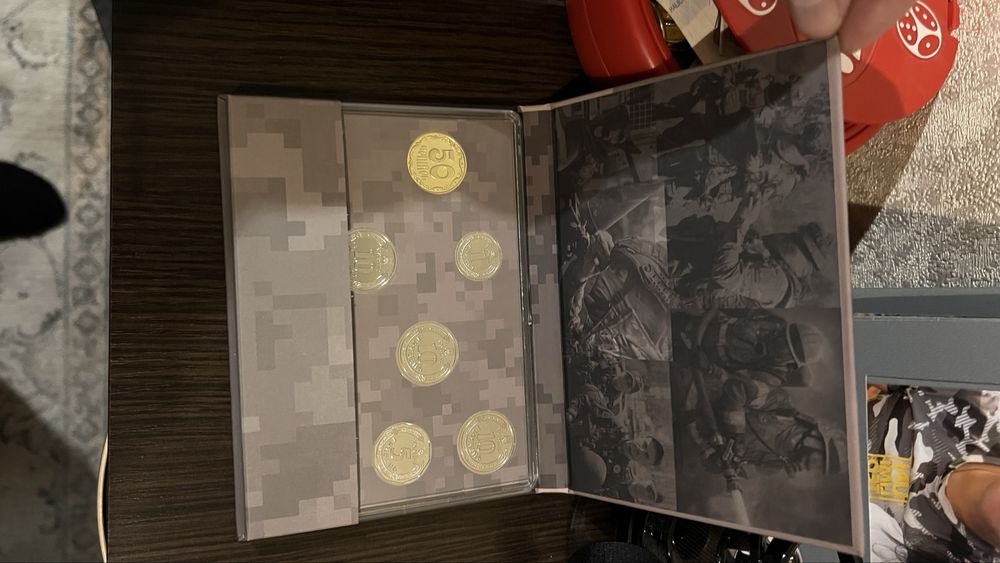 Набір "Монети України 2025" у сувенірному пакованні. Стан банківський
