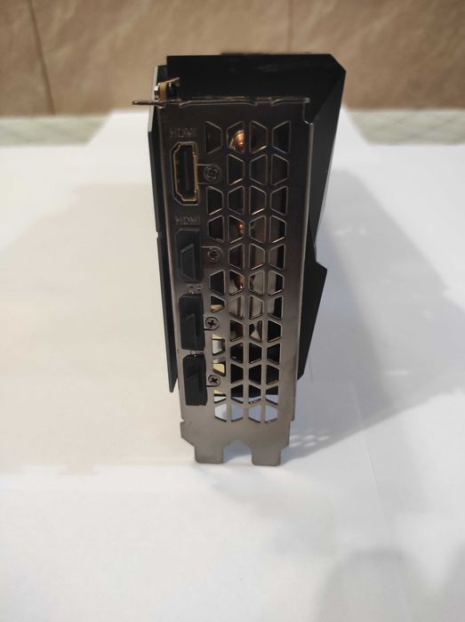 Продам відеокарту GIGABYTE Radeon RX 6700 XT GAMING OC 12G (GV-R67XTGAMING OC-12GD)