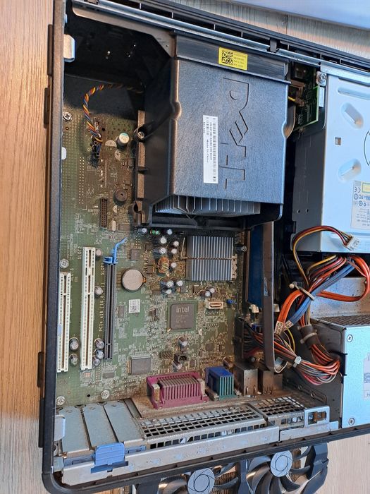 Komputer stacjonarny DELL OPTIPLEX 700 plus grafika