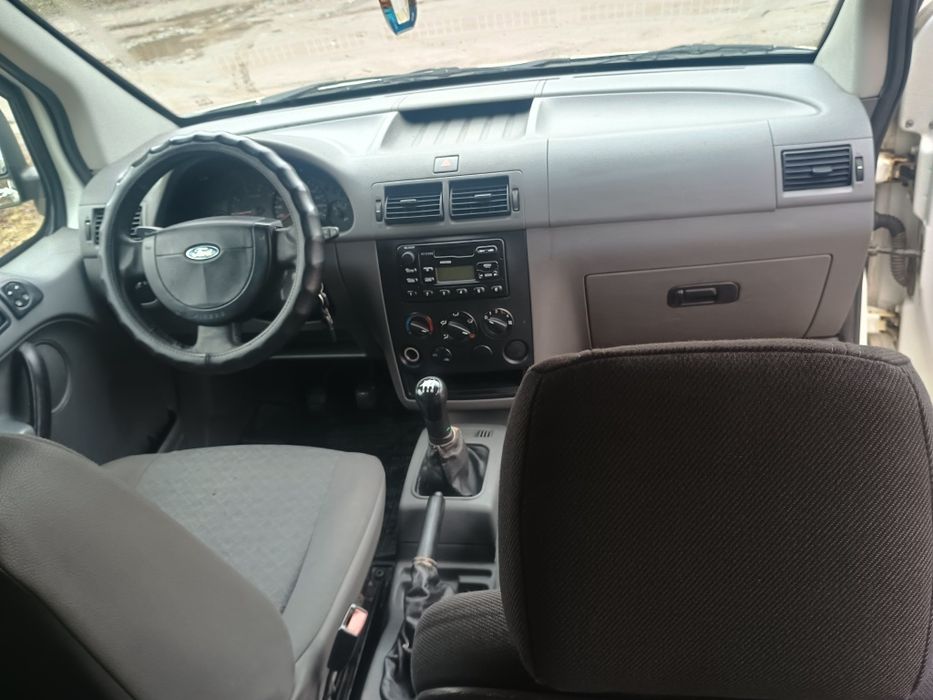 Продам форд Коннект 1.8