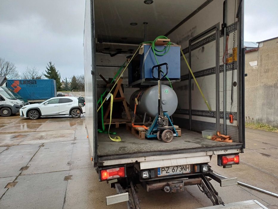 Usługi transportowe bus z windą Poznań Przewóz palet maszyn rzeczy