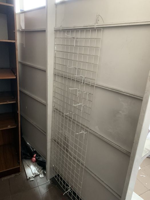 Стелажі металеві, шафи, тумби