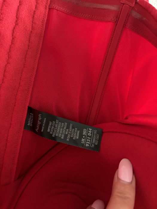 Czerwone body wyszczuplajace bielizna