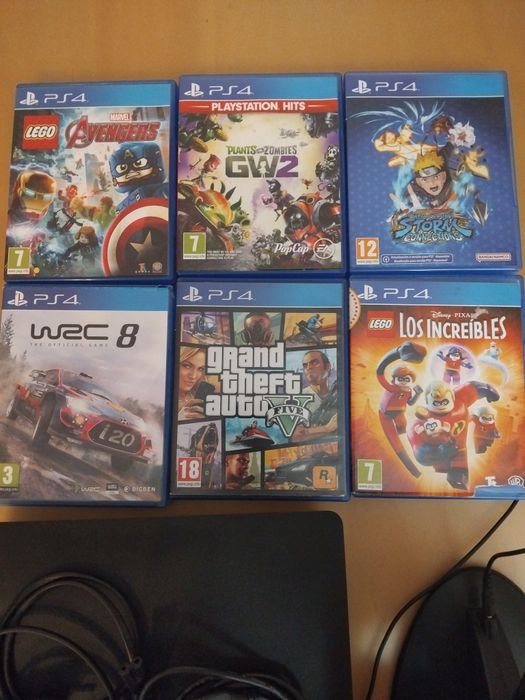 Playstation 4 em optimo estado.
