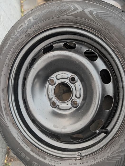 Шини літні Nokian 195/60 R15 4x108 колеса Ford Fiesta Focus диски