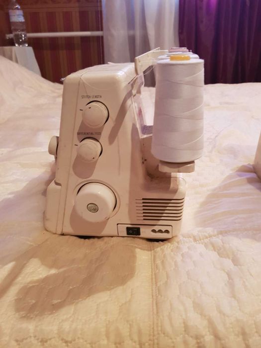 Продам Оверлок Janome Mylock 204D