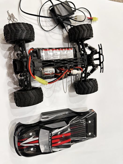 Радіокерована машина Himoto Monster Truck Mastadon Brushed