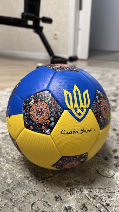 Мяч футбольний розмір 5 ліга чемпіонів великий вибір  Розпродаж