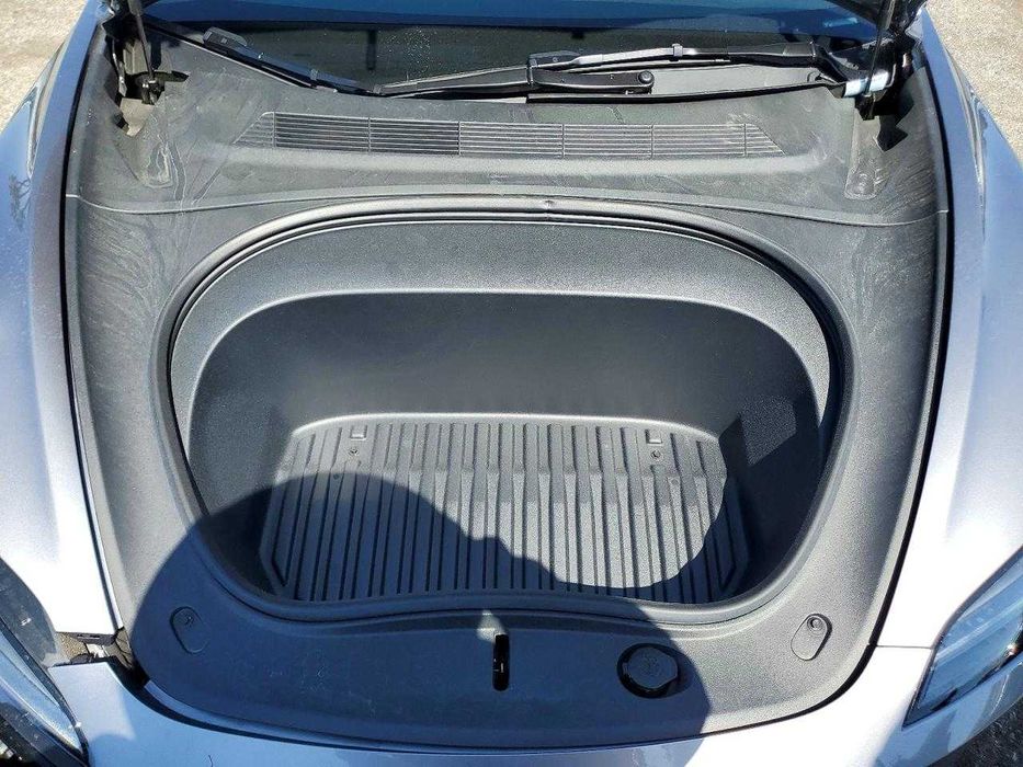Tesla Model 3 2025