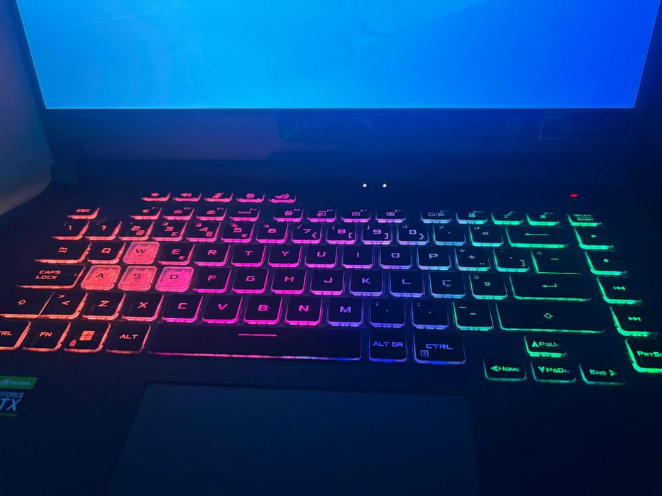 Portátil Gaming - RTX3050 Ti - 16Gb RAM - Ryzen 7 4800H - 512Gb SSD