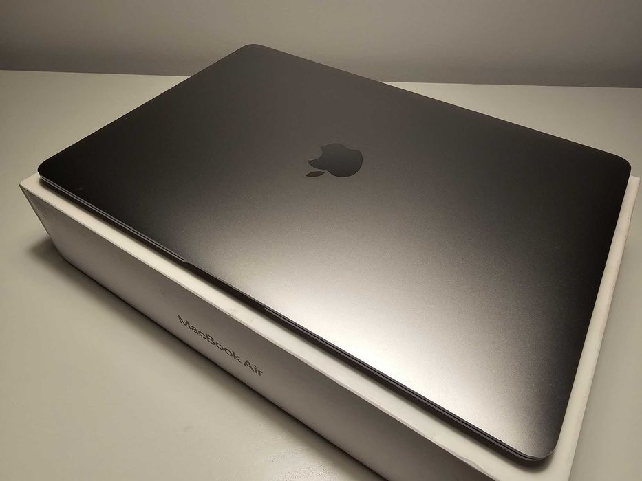 Macbook Air M1 w pełni sprawny, zadbany