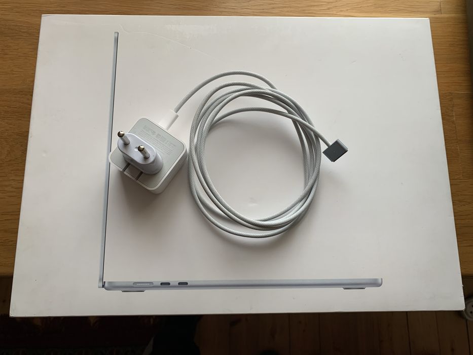 macbook air 15" 2025 m4 16gb | 256gb