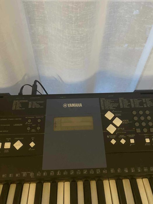 Keyboard YAMAHA PSR-E333+Statyw+Yamaha FC5 (Sustain Pedał)+Pokrowiec