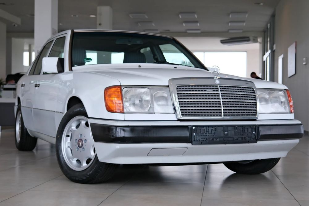 Mercedes-Benz W124