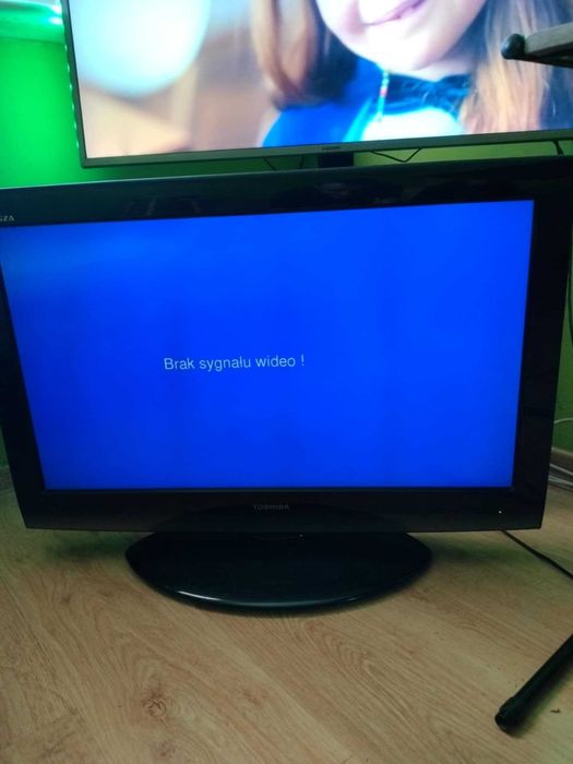 Telewizor TOSHIBA 100zl  bez pilota