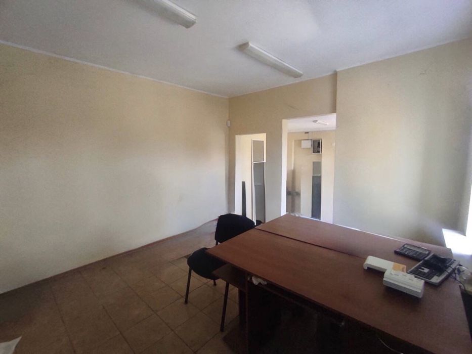 Продаж фасадного приміщення, р-н Центр