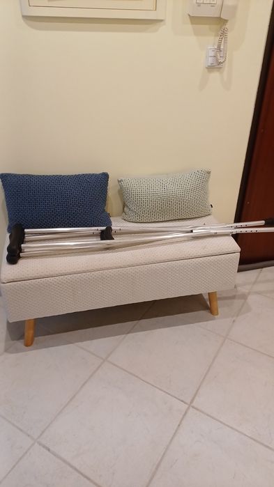 Vendo par de muletas