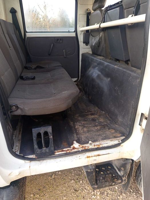 Nissan Cabstar (3000 cc)