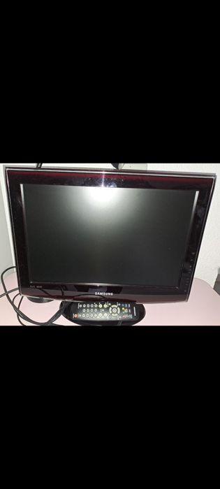 LCD SAMSUNG com comando e ecrã toutch64553165486723120