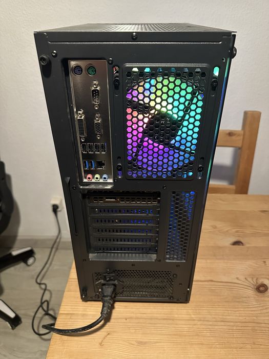 i5-6400 | 16GB | RTX 2060 6GB | 2TB | 128GB