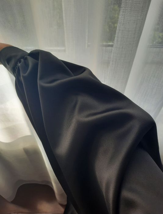 Нова шовкова сукня