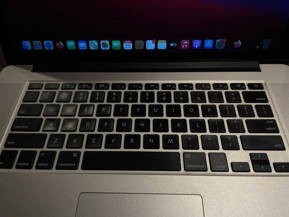 MacBook Pro 15 Retina 2014 i7 16GB 256GB SSD dobry stan