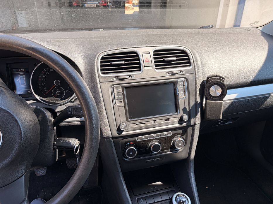 VW Golf 1.6 TDI 105cv — Impecavel