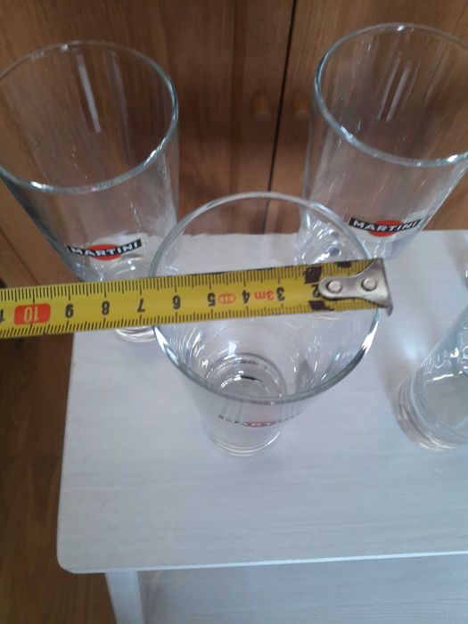 Zestaw wysokich szklanek Martini