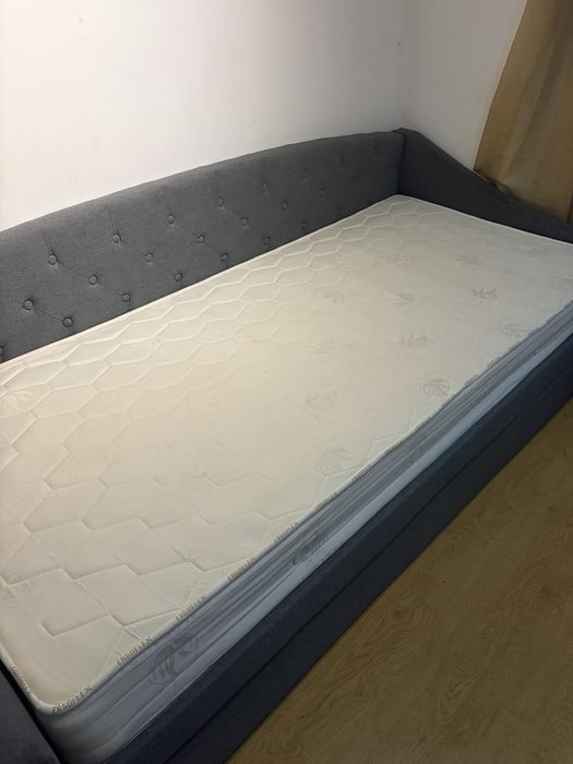 Cama de Solteiro c/ colchão - 90x200cm