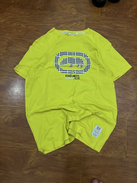 жовта футболка ecko unltd.