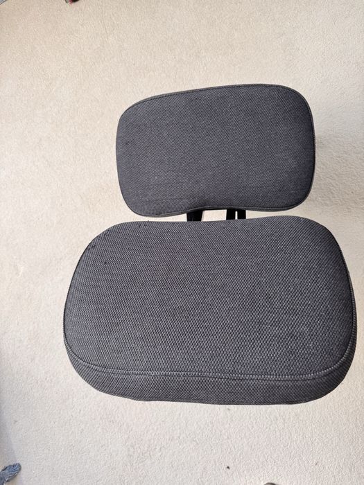 IKEA - EIFRED Gunnared krzesło do biurka klęcznik kleękosiad