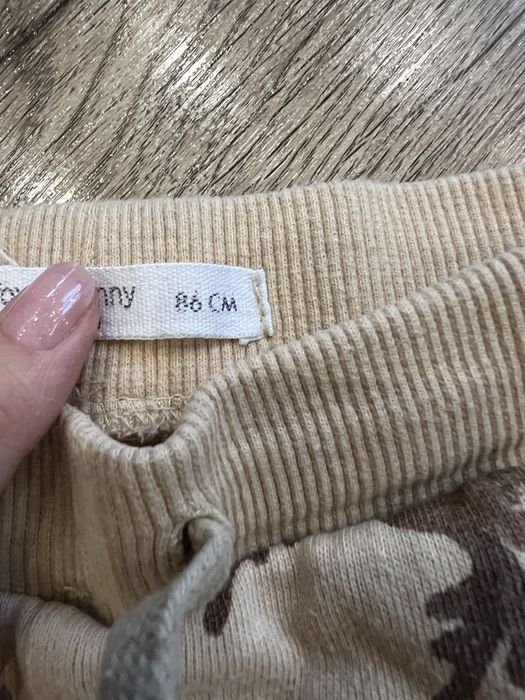 Spodnie Dresowe jogger rozm. 86 ze świątecznym  motywem