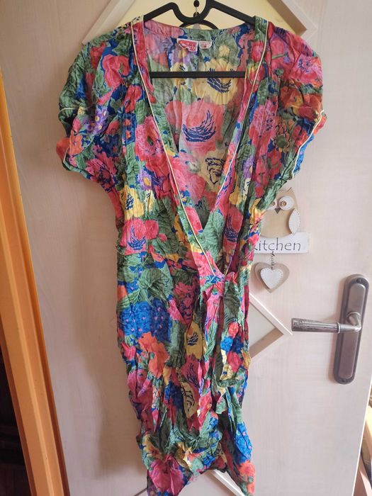 Sukienka na plażę, pareo