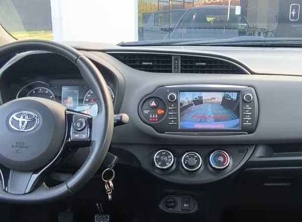 Toyota Yaris — fotografia 3
