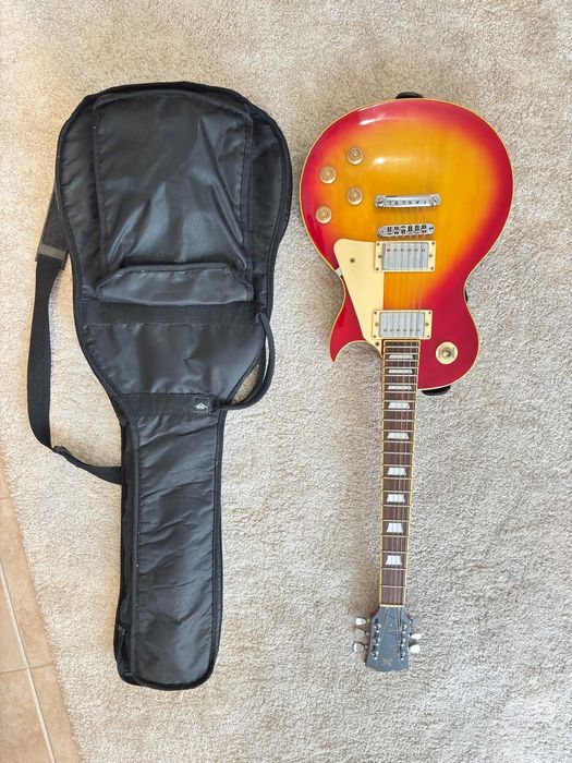 Guitarra Elétrica em muito bom estado