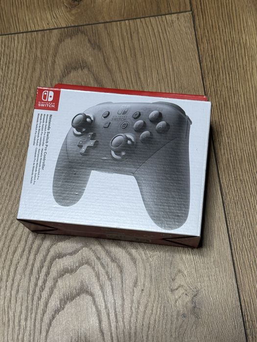 Nintendo switch pro controller oraz nowy pad bezprzwodowy pokemon