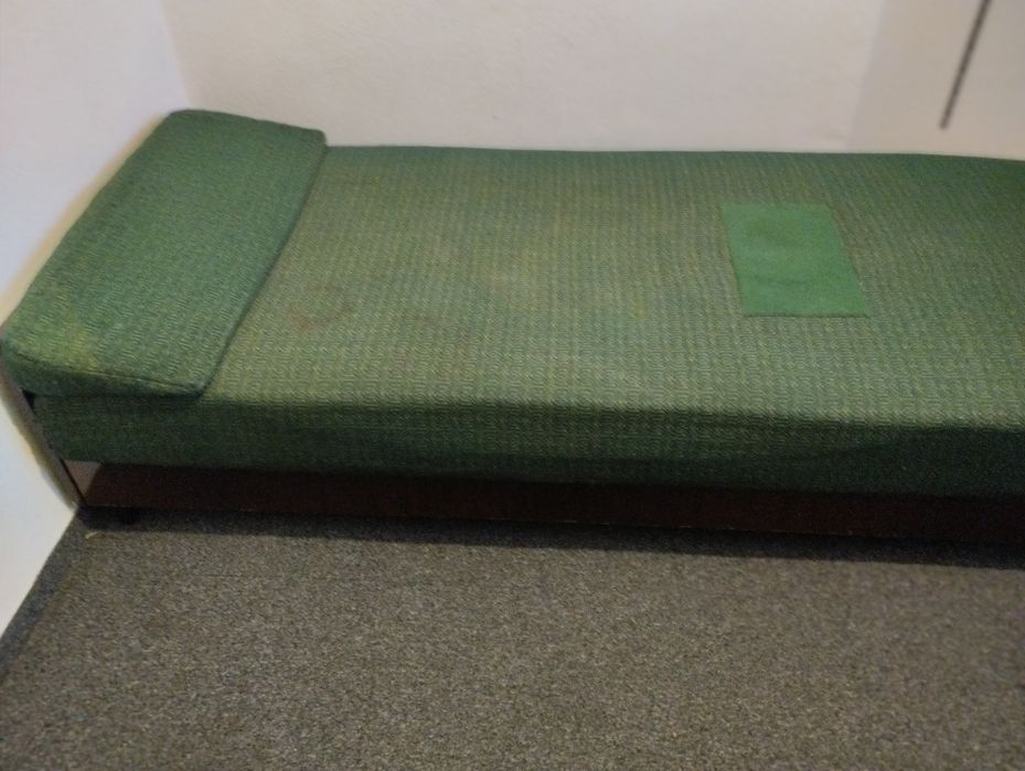 Tapczan jednoosobowy że skrzynią