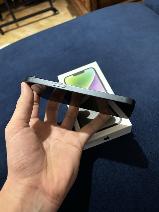 iPhone 14 128 GB czarny stan bardzo dobry