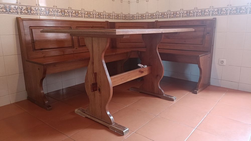 Canto Alemão em Madeira Maciça + Mesa – Rústico