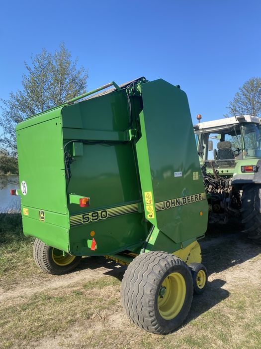 Prasa Rolująca JOHN DEERE 590 - Sznurek . Sprowadzona