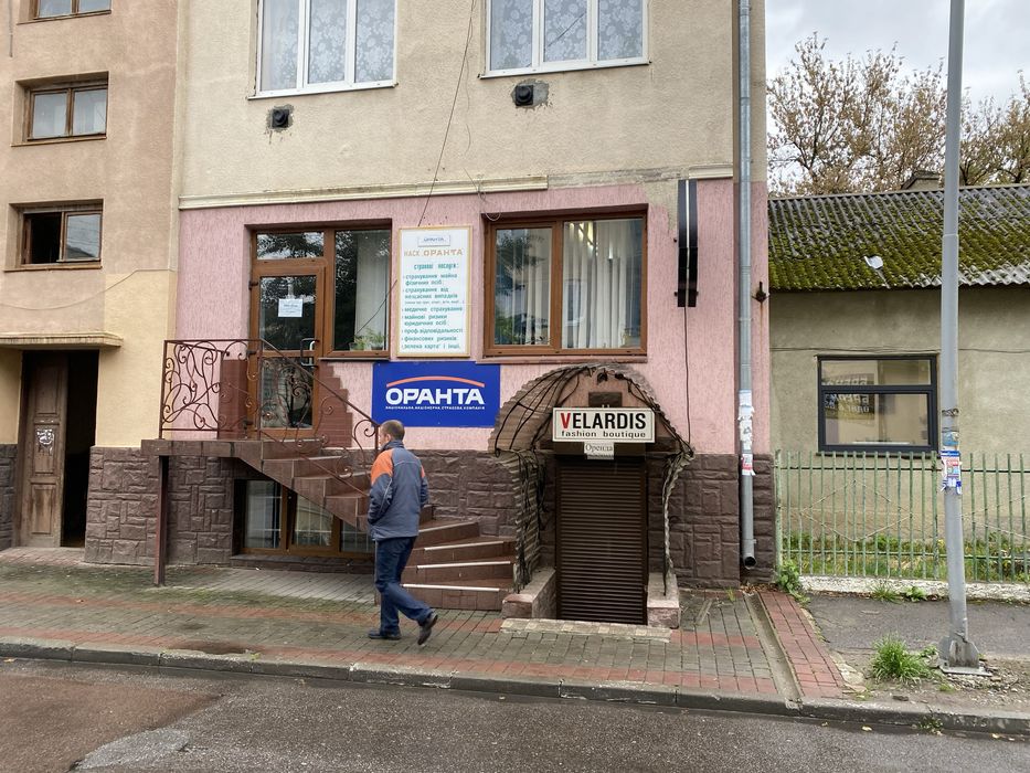 Продається комерційне приміщення