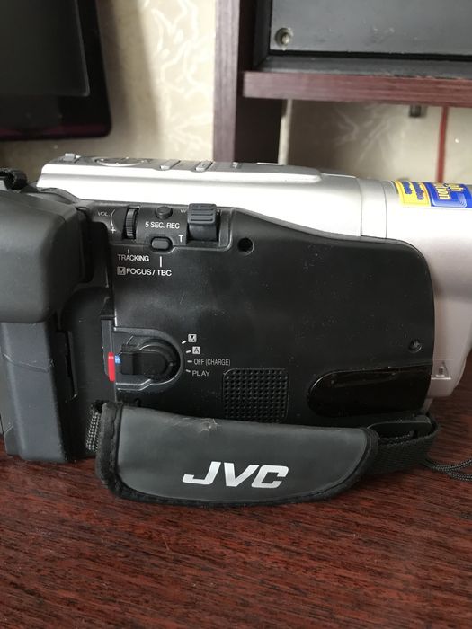 Видеокамера JVC GR-SXM260U Compact VHS Camcorder 700x Digital Zoom