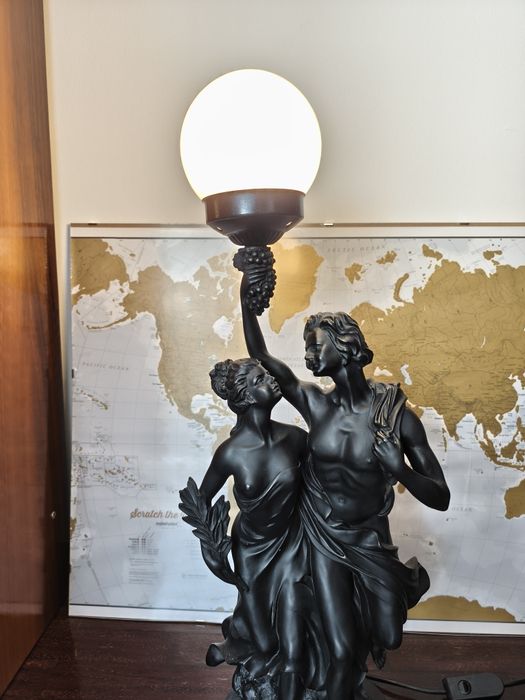 Candeeiro de pé com 67 cm