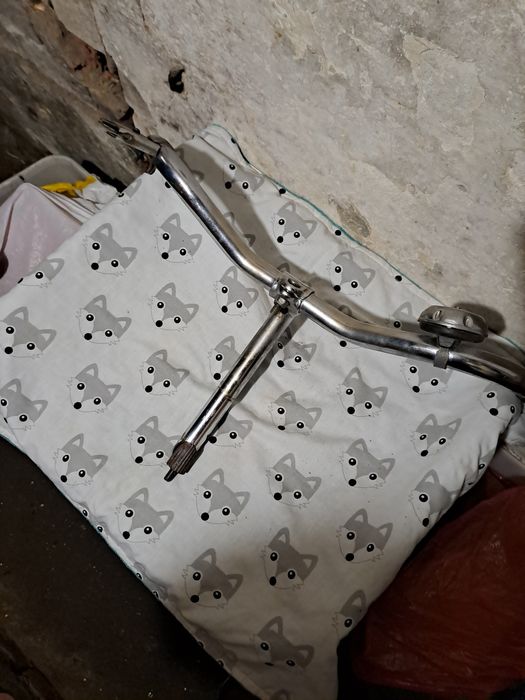 Kierownica z manetką hamulca + siodełko PRl + dwa kółka boczne