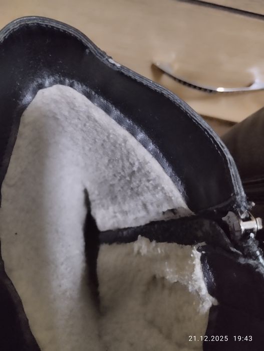 Шкіряні сапожки чобітки